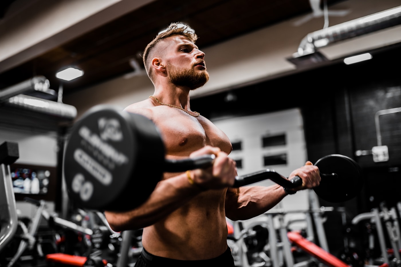 Pesas ligeras para entrenar fuerza